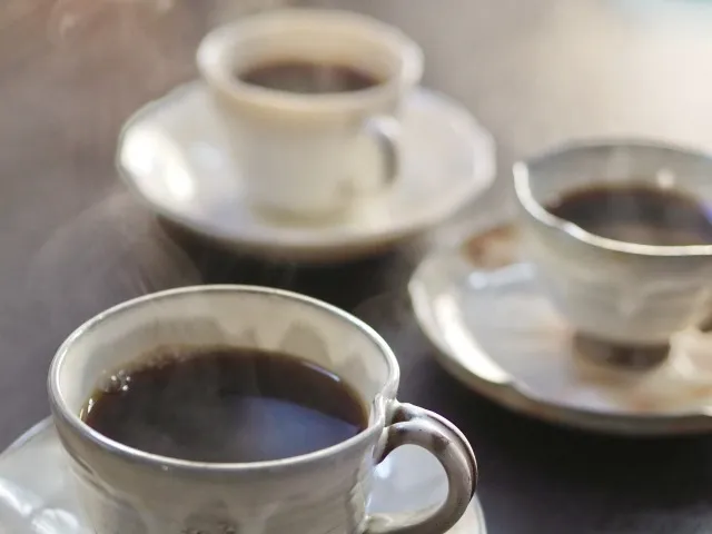 おしゃれなカフェでおすすめグルメを堪能!カフェと喫茶店の違いを解説